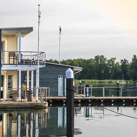 Im-jaich Wasserferienwelt 4* Lauterbach (Rugen)
